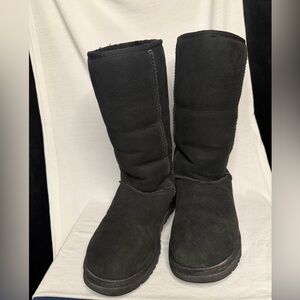 UGG Women's Black Winter Boots